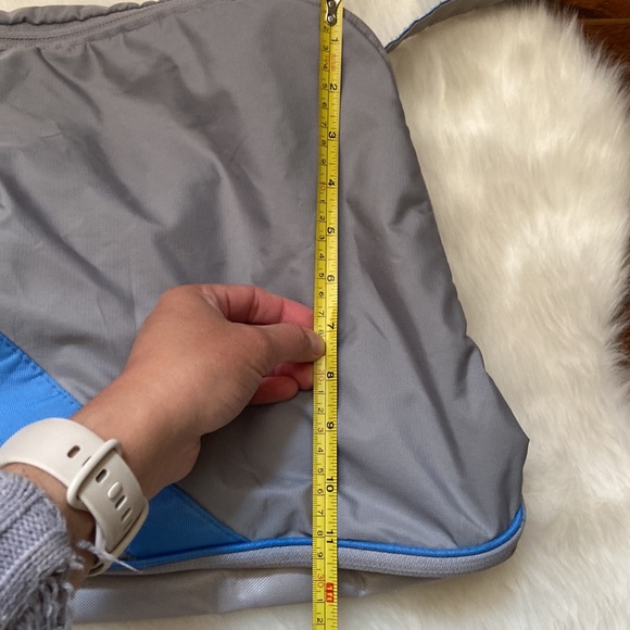 EUC Nevada gym bag - Picture 10 of 11